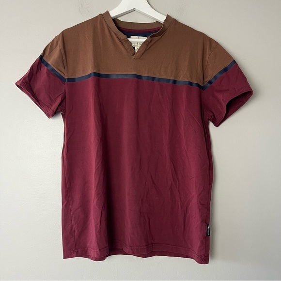 Scott James V-Neck Tee Shirt Maroon and Brown Large - Picture 1 of 6